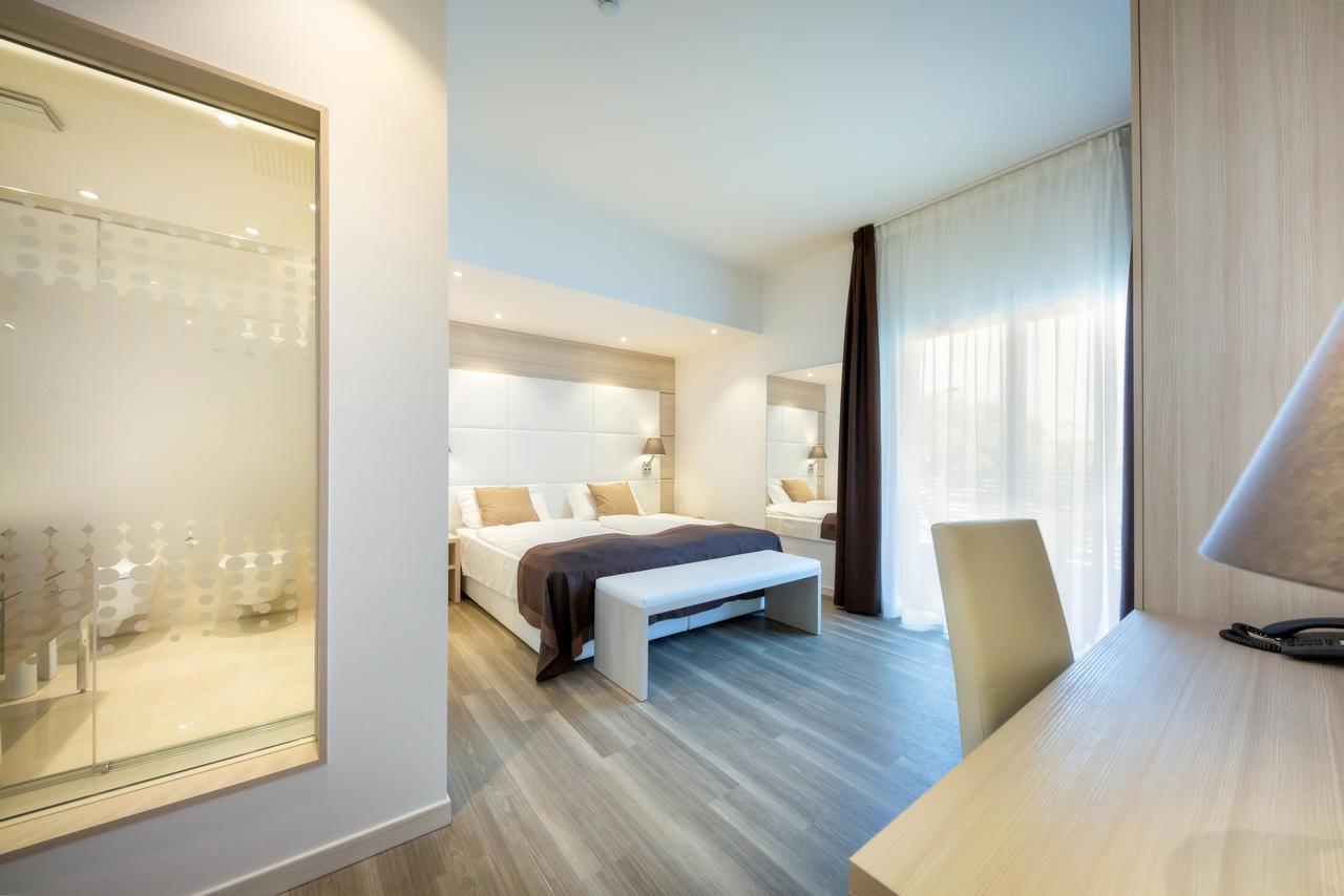 International Beach Hotel Caorle Exteriör bild